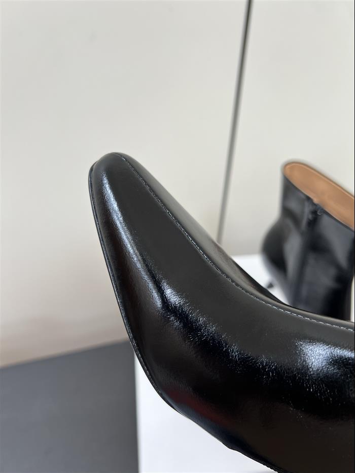 2025112817433126 390